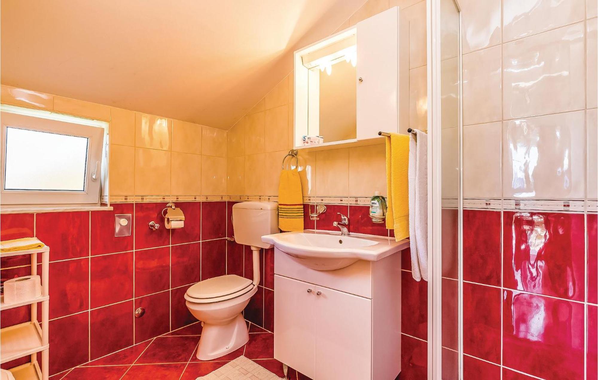 Lovely Apartment In Krk With Wifi Brzac Екстериор снимка