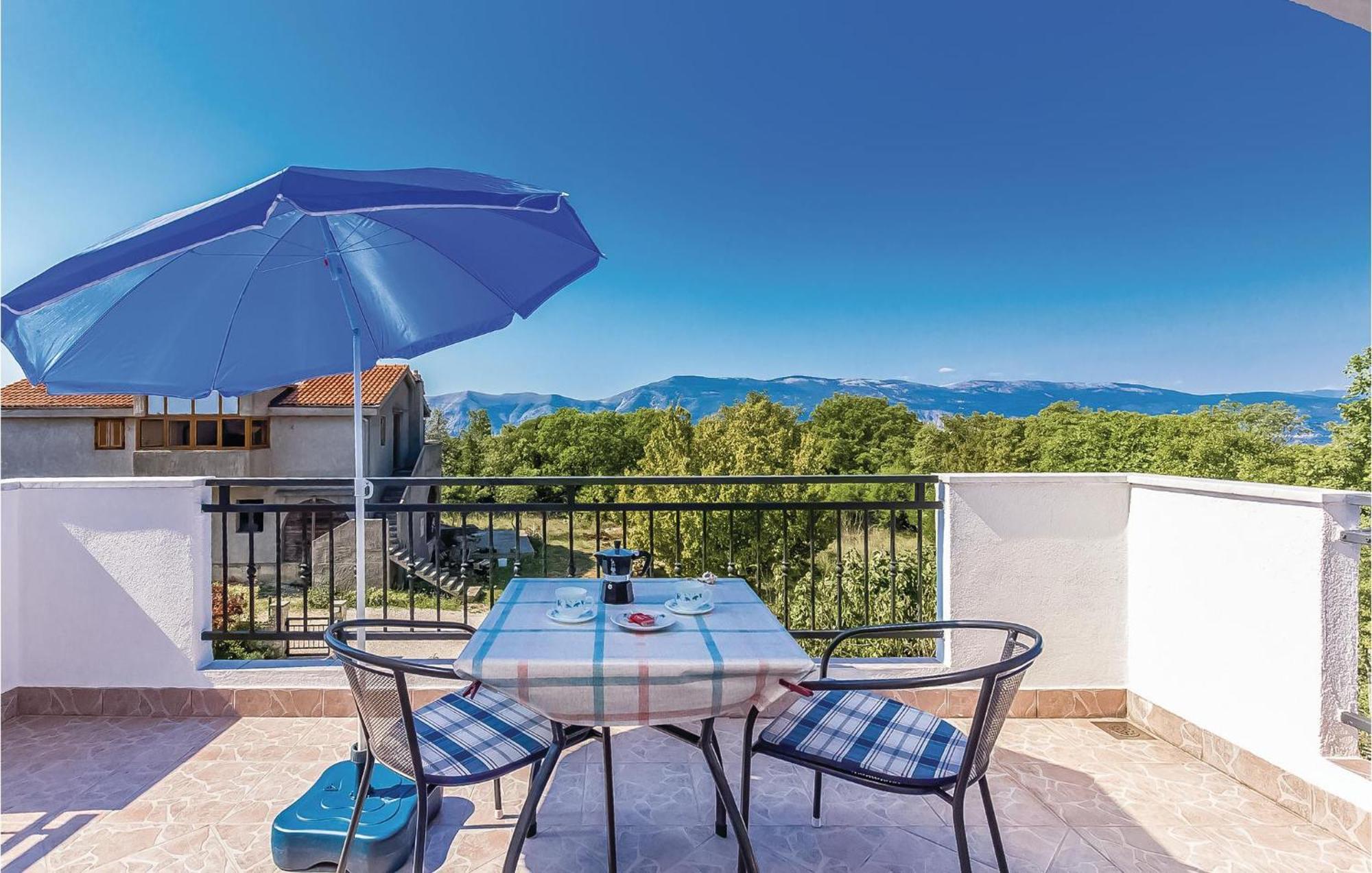 Lovely Apartment In Krk With Wifi Brzac Екстериор снимка