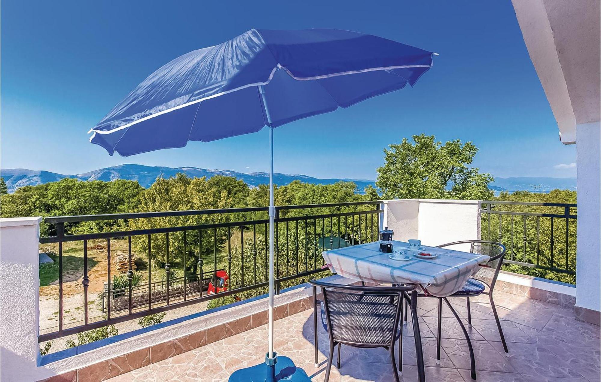 Lovely Apartment In Krk With Wifi Brzac Екстериор снимка
