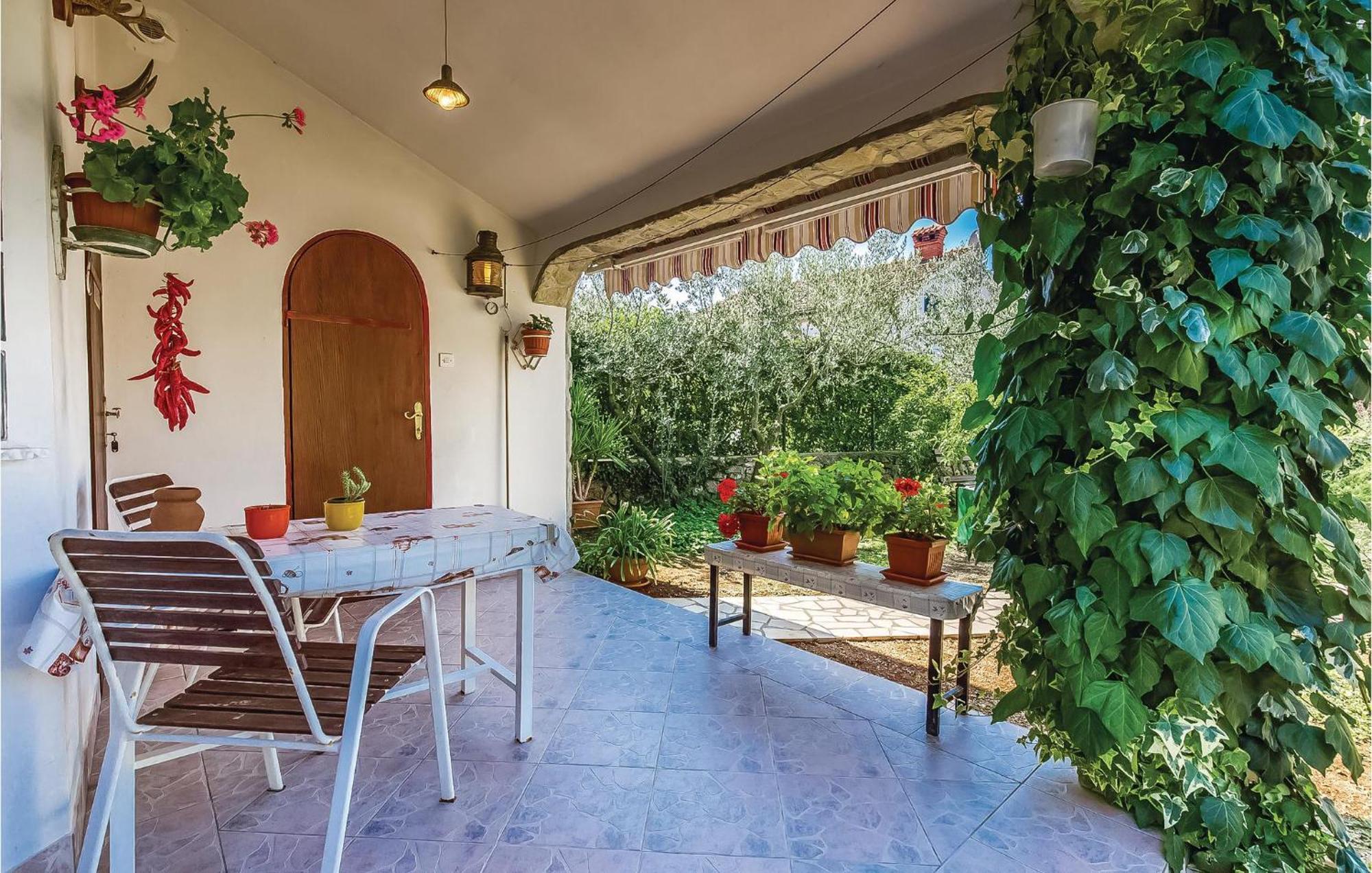 Lovely Apartment In Krk With Wifi Brzac Екстериор снимка